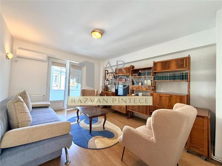 Apartament cu 3 camere decomandat, mobilat în Ultracentral