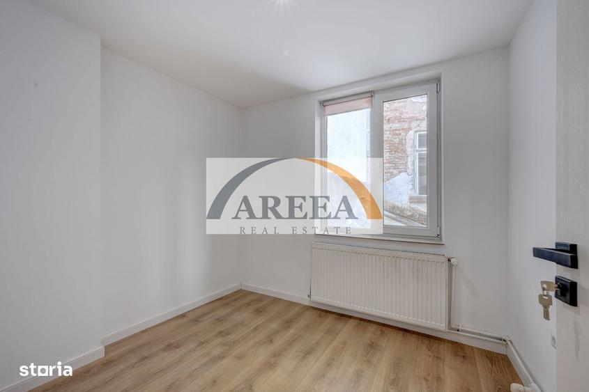 Casă cu 6 camere decomandat cu Teren 115 Mp în Eminescu