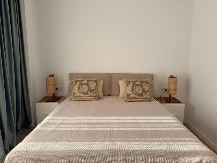 Apartament cu 3 camere decomandat, mobilat în Iancu Nicolae