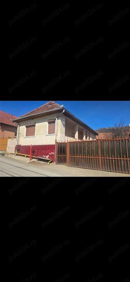 Casă cu 3 camere cu Teren 2084 Mp în Central