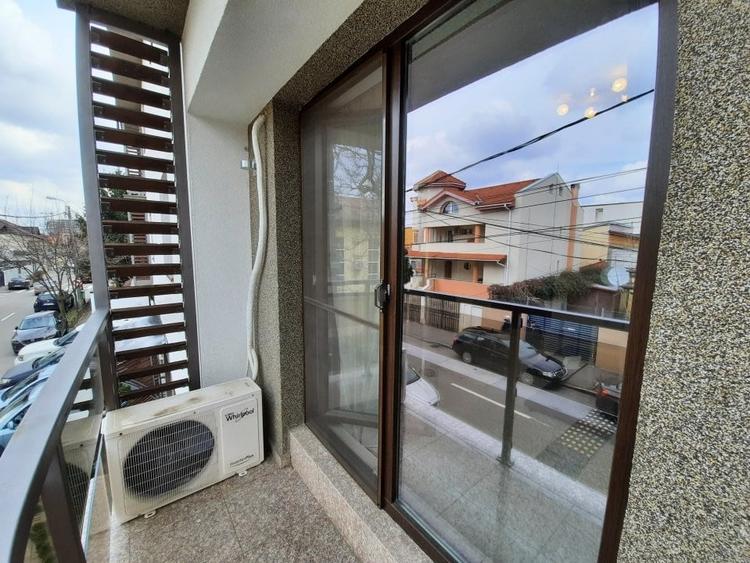 Apartament cu 2 camere semidecomandat, mobilat în Bucureștii Noi