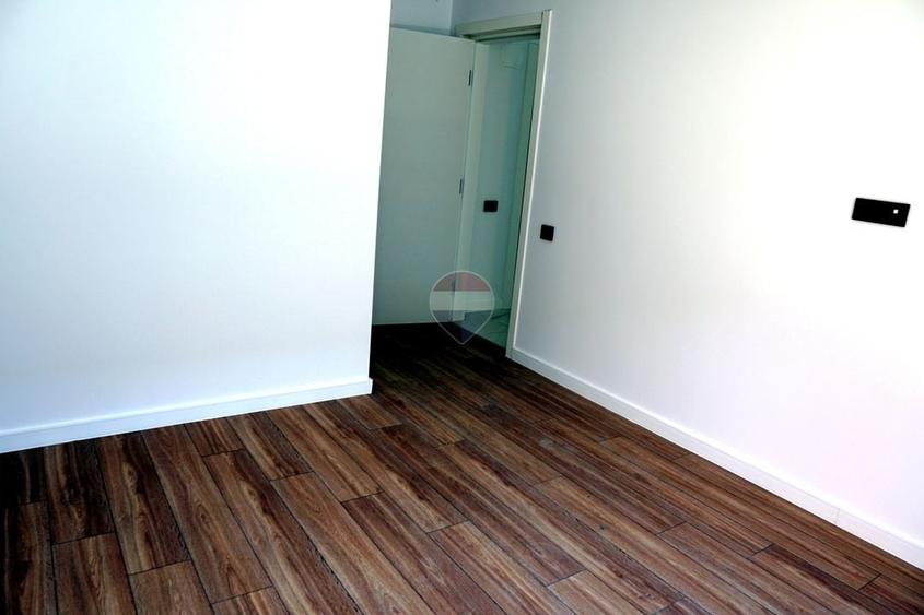 Apartament cu 3 camere decomandat în Theodor Pallady