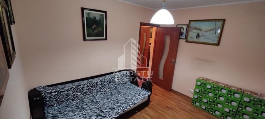 Apartament cu 2 camere semidecomandat, mobilat în Dâmbovița