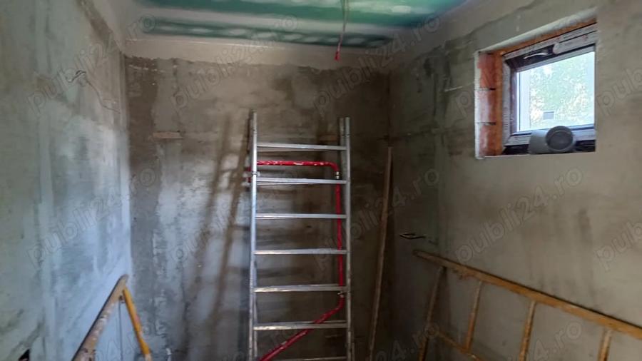 Casă cu 5 camere în Câmpinița