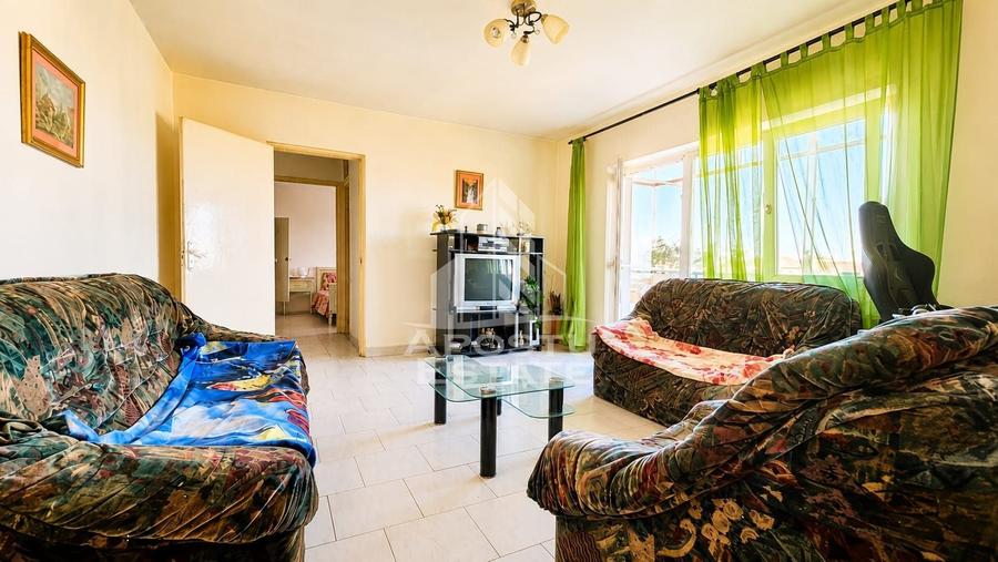 Apartament cu 2 camere semidecomandat, mobilat în Buziașului