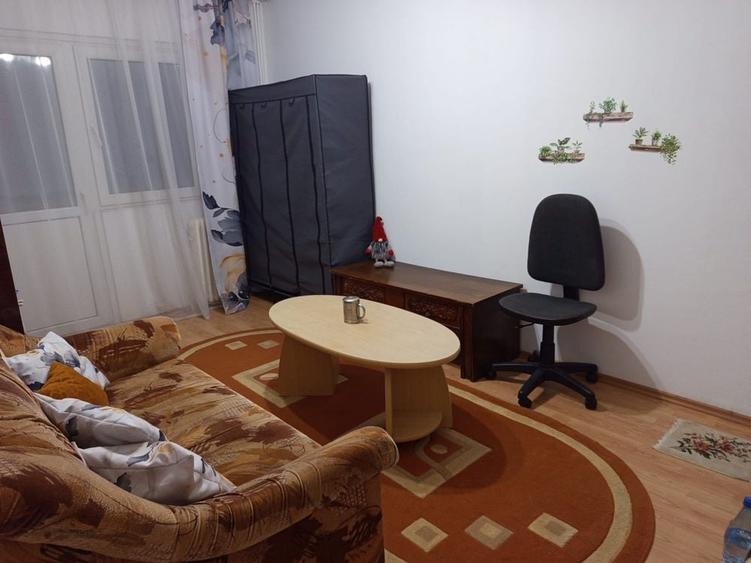 Garsonieră decomandată în Miorița