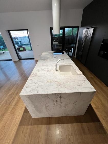 Casă individuală cu 6 camere cu Piscina în Nord
