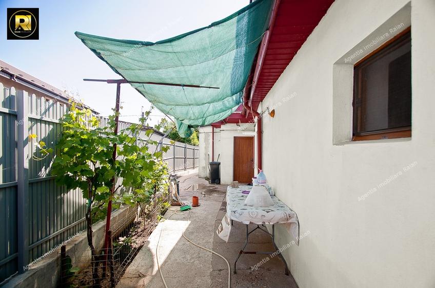 Casă cu 4 camere cu Canalizare în Sud-Vest