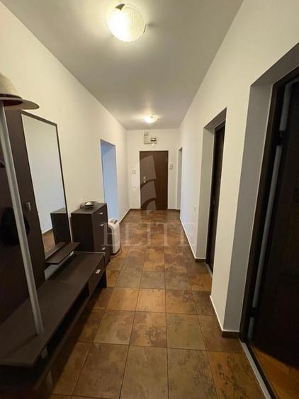 Apartament cu 3 camere decomandat în Plopilor