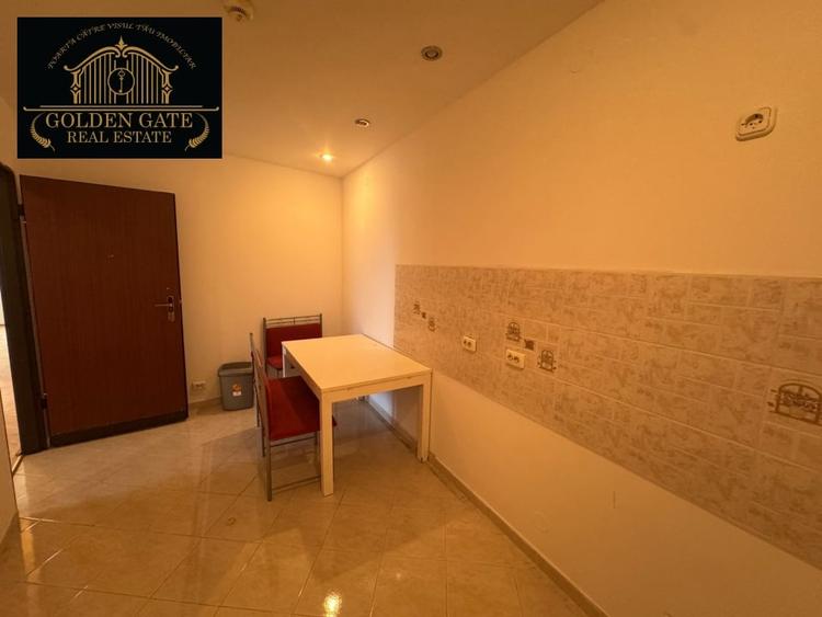 Apartament cu 4 camere decomandat în Universitate