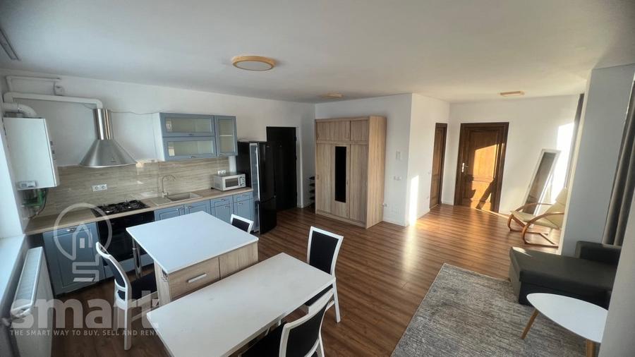 Apartament cu 3 camere semidecomandat, mobilat în Mărăști