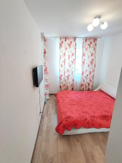 Apartament cu 3 camere decomandat în Berceni