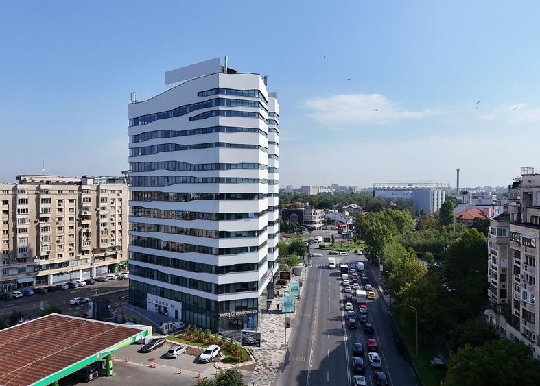 Birou, de 9,500 mp, în Muncii