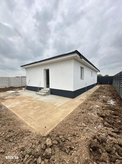 Casă cu 3 camere cu Teren 400 Mp în Central