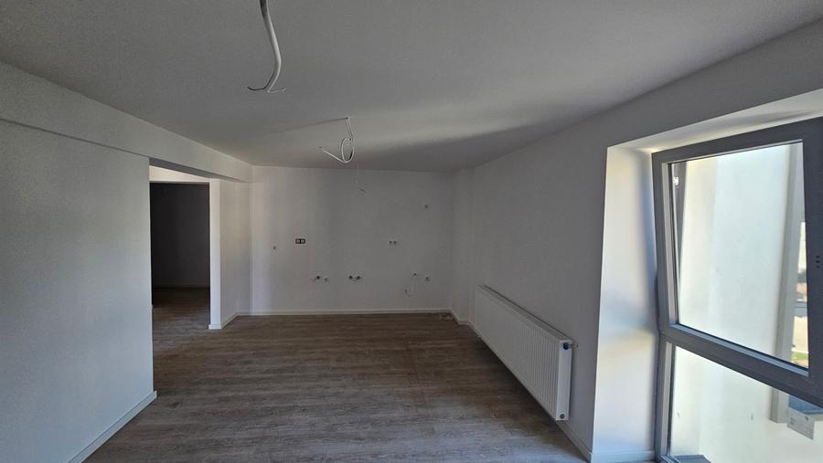 Apartament cu 2 camere decomandat în Tei