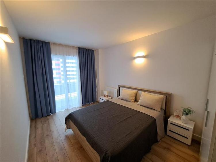 Apartament cu 5 camere decomandat, mobilat în Bună Ziua