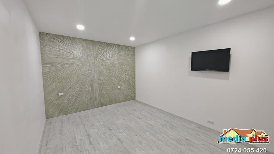 Casă individuală cu 5 camere cu Teren 686 Mp în Piața Centrală