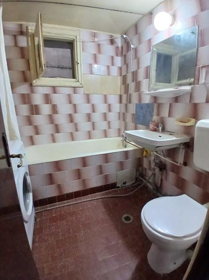Apartament cu 3 camere decomandat în Sebastian