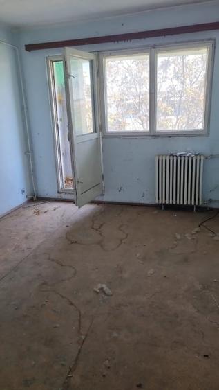 Apartament cu 2 camere decomandat în