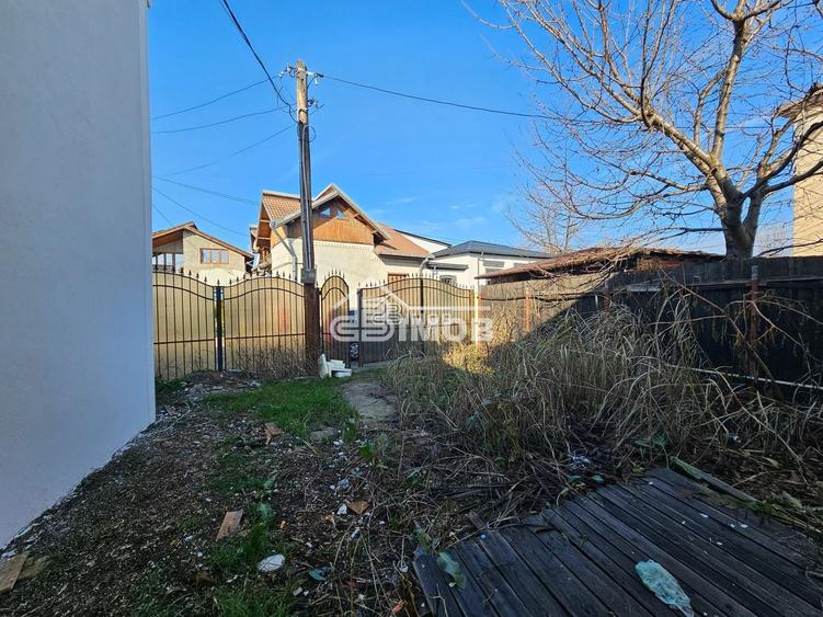 Casă cu 2 camere cu Canalizare în Central