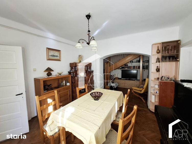 Casă cu 6 camere cu Teren 167 Mp în Republicii