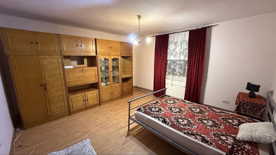 Casă cu 3 camere în Vladimirescu
