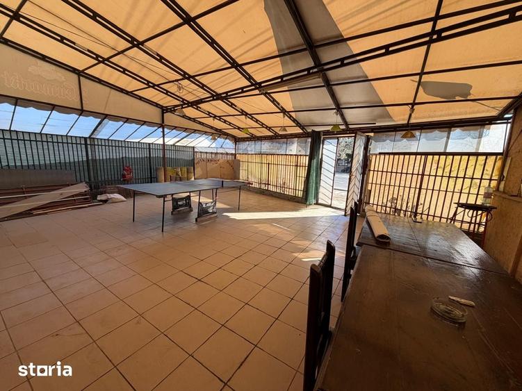 Casă cu 10 camere cu Teren 800 Mp în Costești