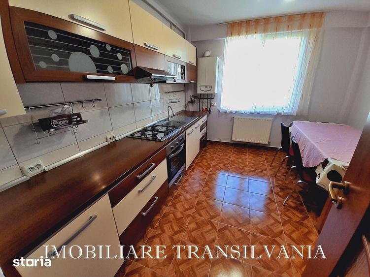 Ap. 2 cam. et.1 - Calea Moldovei, parcare. - 12