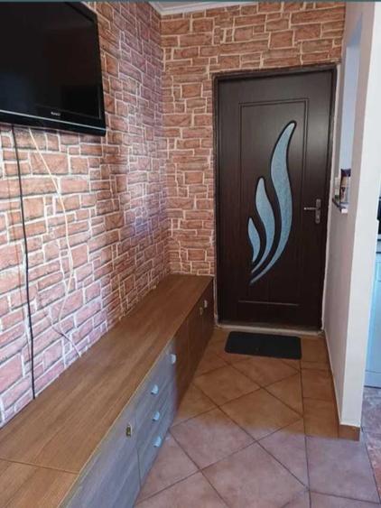 Apartament cu 2 camere decomandat în Micro 16