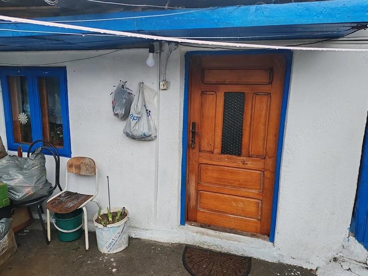 Casă cu 3 camere cu Teren 96 Mp în Brătianu