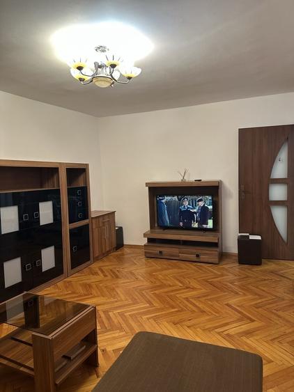 Apartament cu 2 camere decomandat în Ultracentral