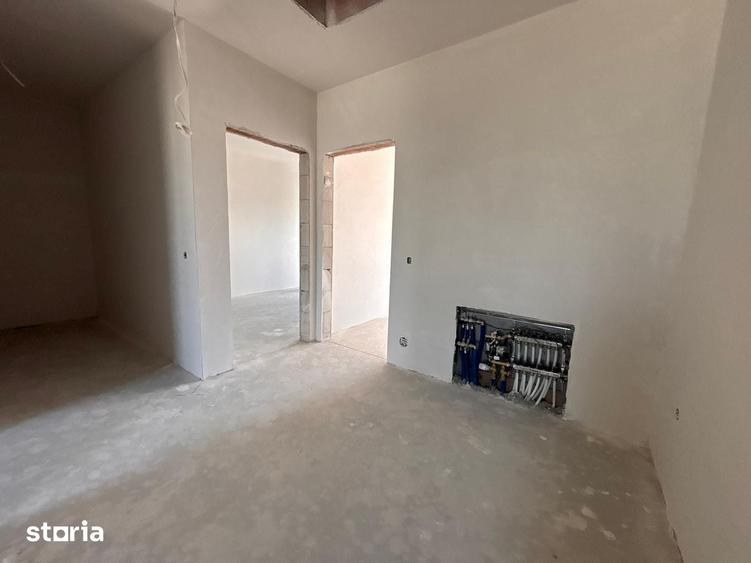 Casă cu 4 camere cu Teren 170 Mp în Gușterița