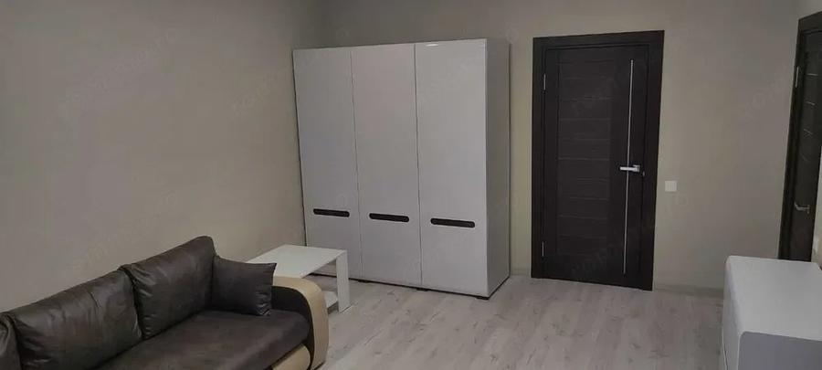 Garsonieră decomandată în Timpuri Noi