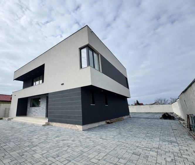 Casă individuală cu 4 camere cu Piscina în Cernica