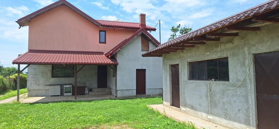 Casă individuală cu 5 camere cu Teren 1070 Mp în Dridu