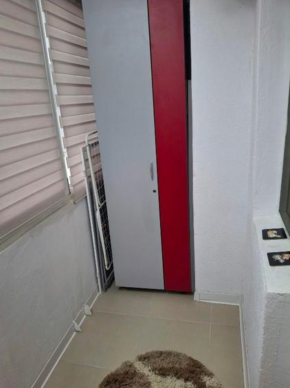 Apartament cu 3 camere decomandat în Nicolina
