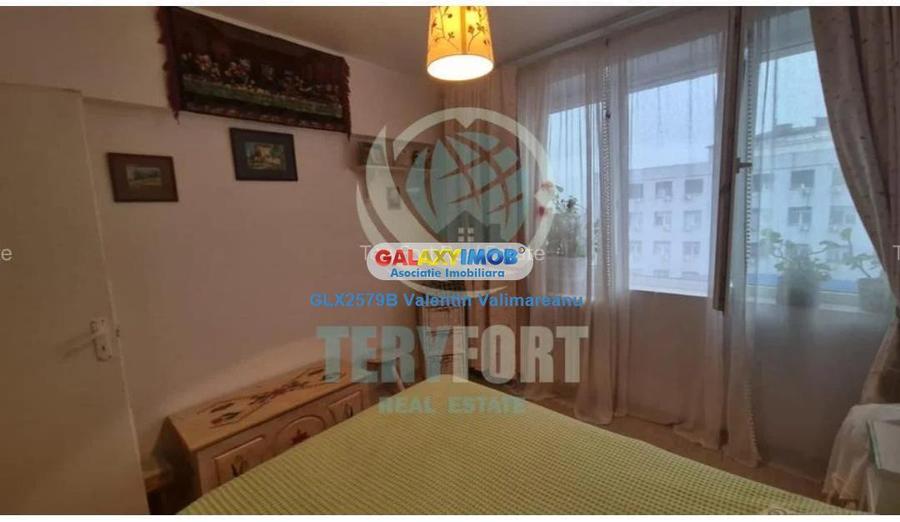 Apartament cu 3 camere semidecomandat, mobilat în Floreasca