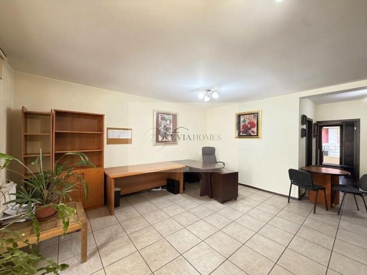 Apartament cu 3 camere semidecomandat, mobilat în Andrei Mureșanu