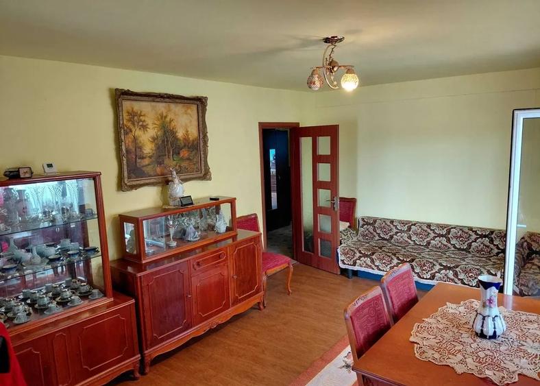 Apartament cu 2 camere decomandat, mobilat în Florești