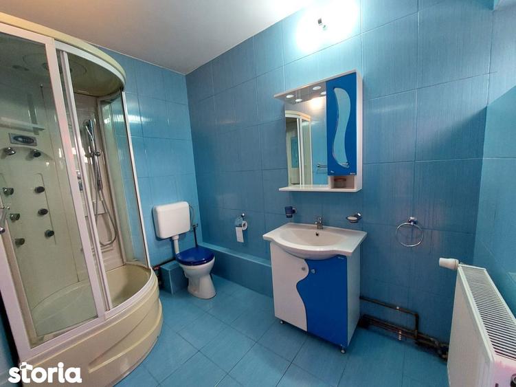 Casă cu 5 camere cu Teren 361 Mp în Micro 5