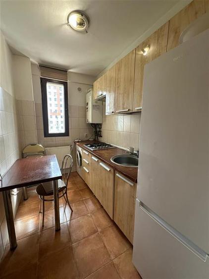 Apartament cu 2 camere decomandat în Palat