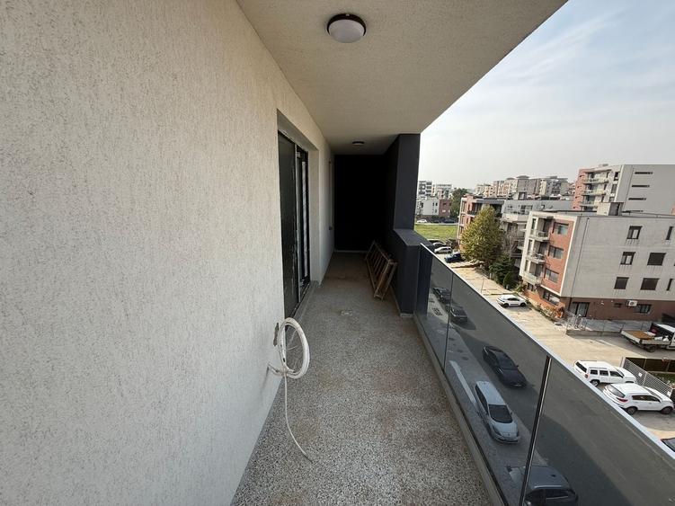Apartament cu 2 camere decomandat în Tomis Plus