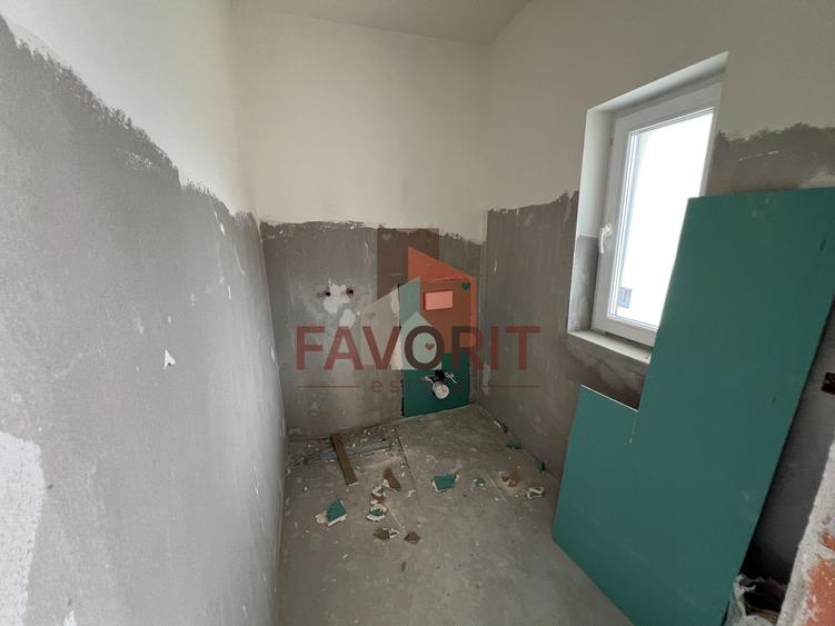 Duplex cu 4 camere cu Canalizare în Chișoda