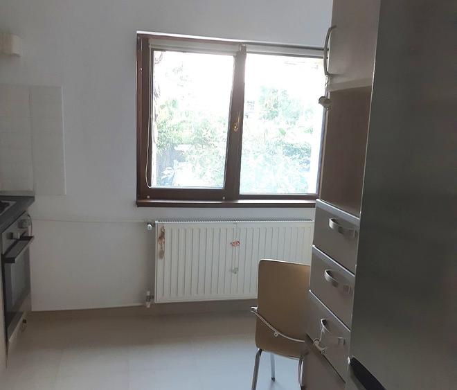 Apartament cu 2 camere decomandat, mobilat în Eroii Revoluției