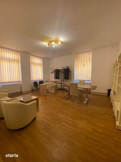 Casă cu 5 camere cu Teren 300 Mp în Ultracentral