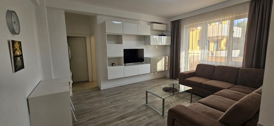 Apartament cu 2 camere semidecomandat în Central