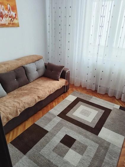 Apartament cu 3 camere decomandat în Gheorghe Doja
