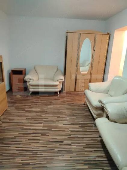 Apartament cu 2 camere semidecomandat în Botizului