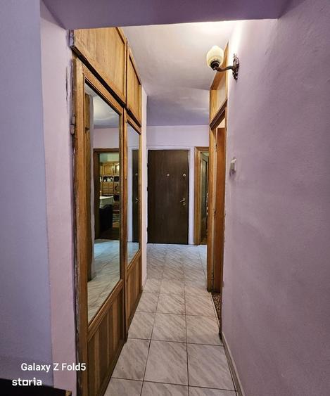 Apartament cu 3 camere în Iosia