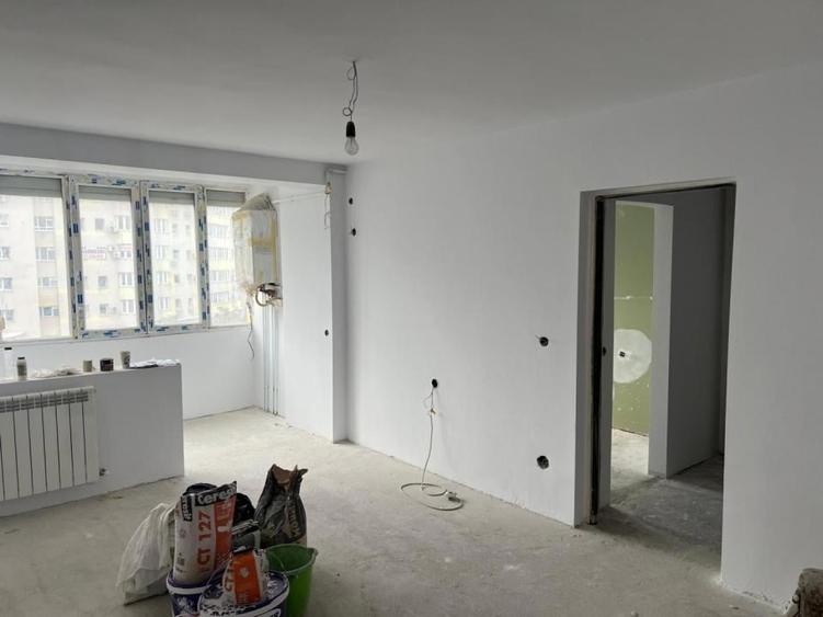 Apartament cu 2 camere în Mihai Bravu